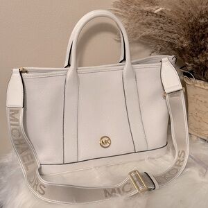 MK Luisa pebbled leather tote with detachable guitar crossbody strap ❤️❤️ NWT